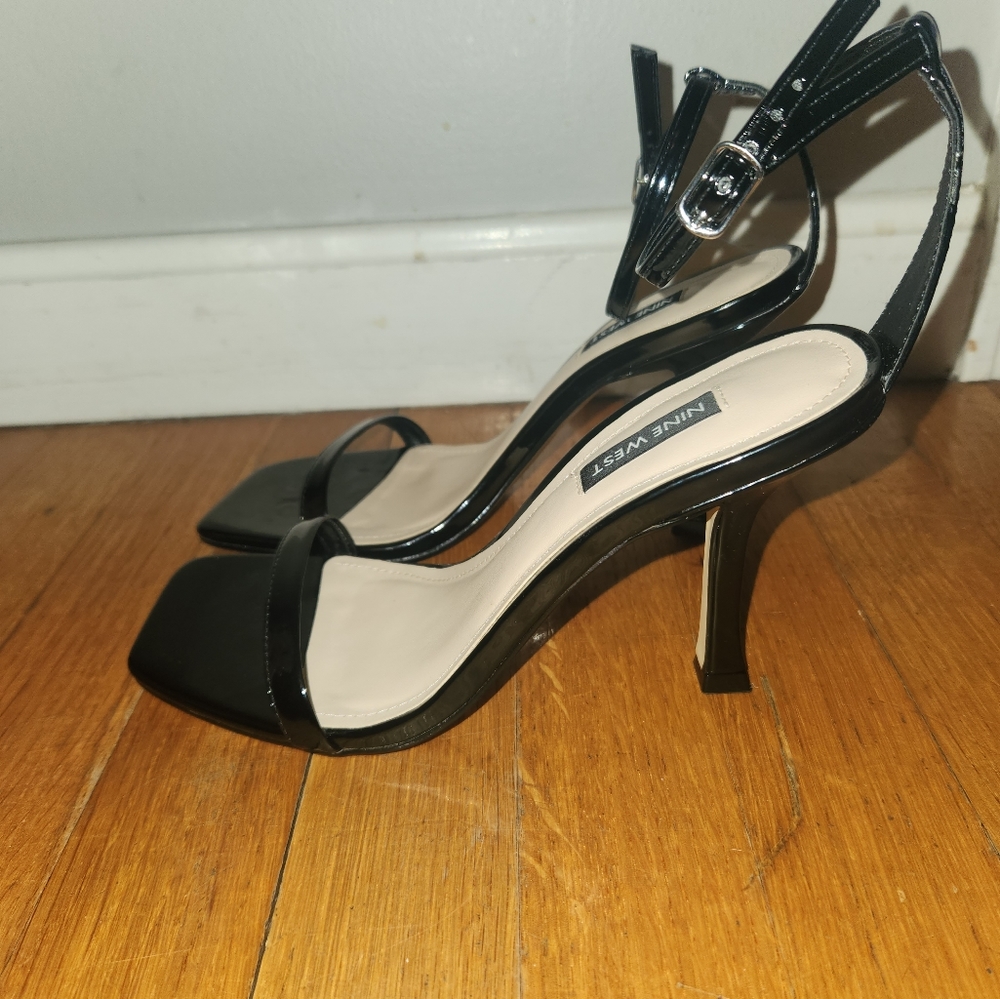 Nine West Kitten Heels NWT